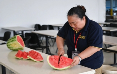 炎炎夏日“送清涼”，致敬高溫下辛勤的勞動者！